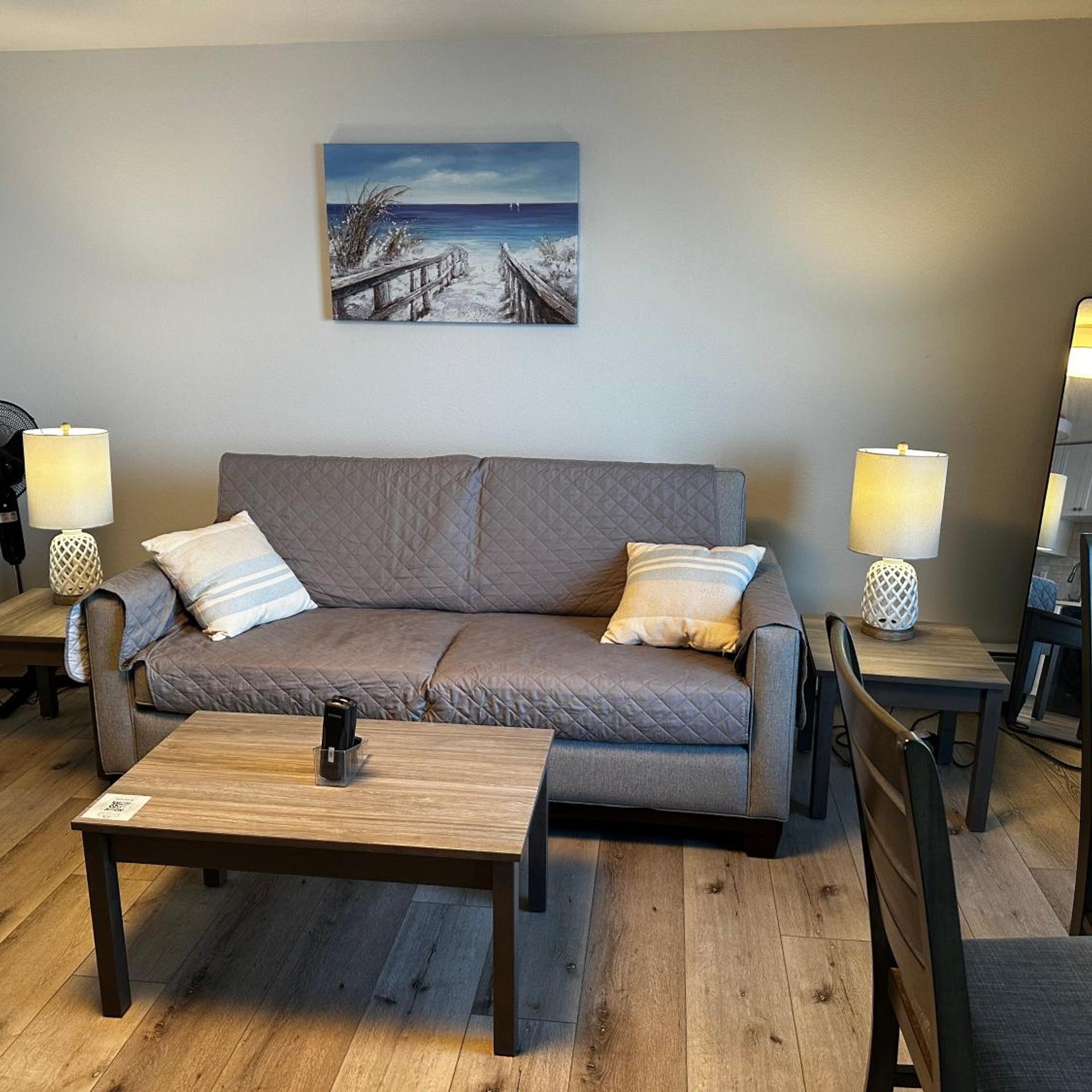 West Beach Suites 22/50