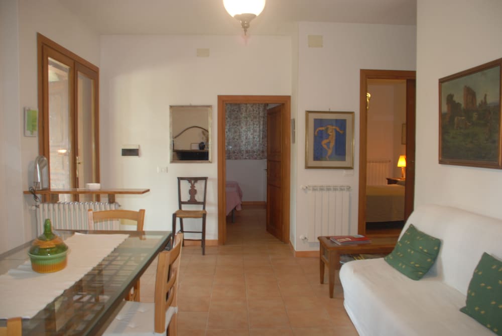 Agriturismo Podere Conte Ràcani 15/40