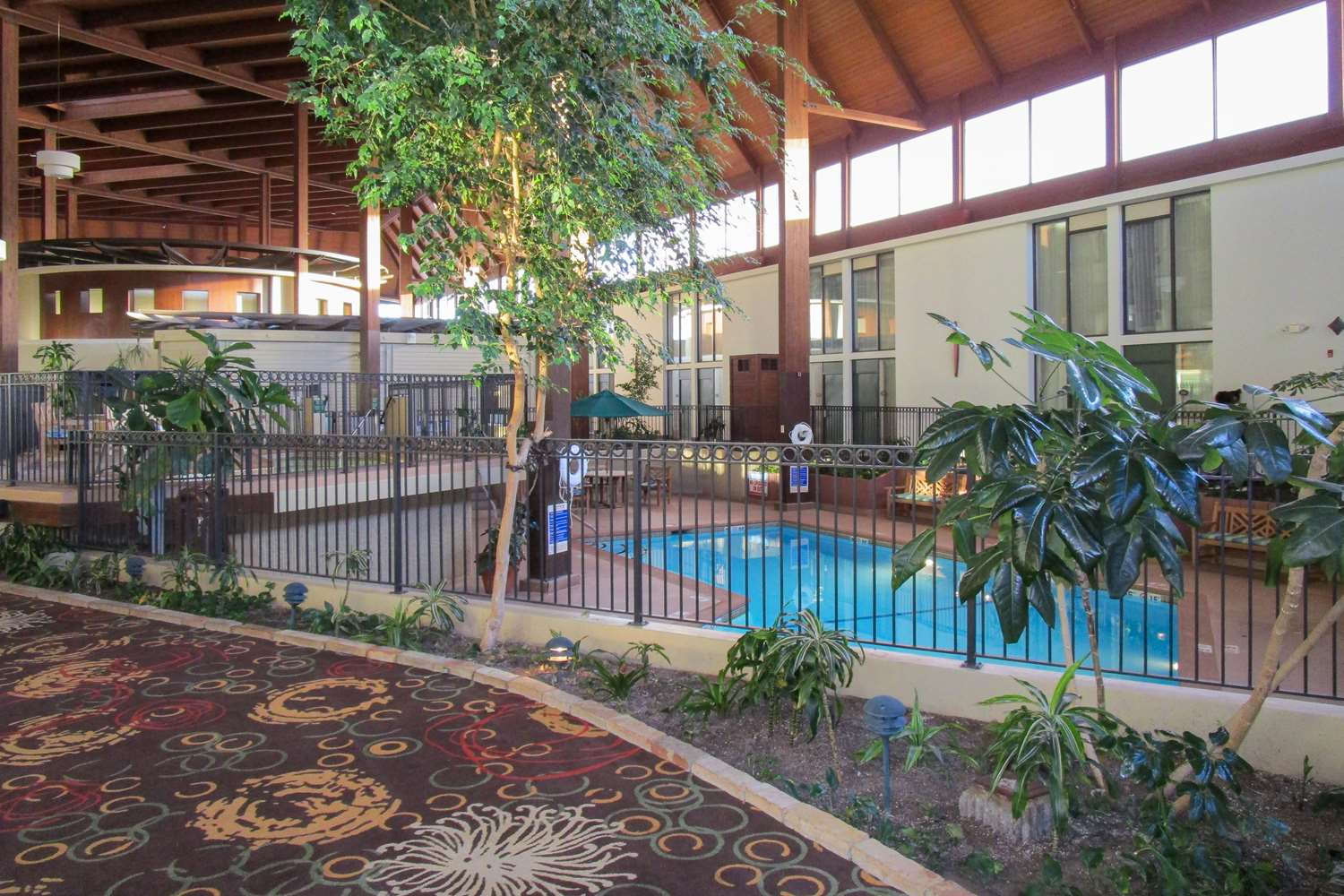 Radisson Hotel Lenexa Overland Park 53/54