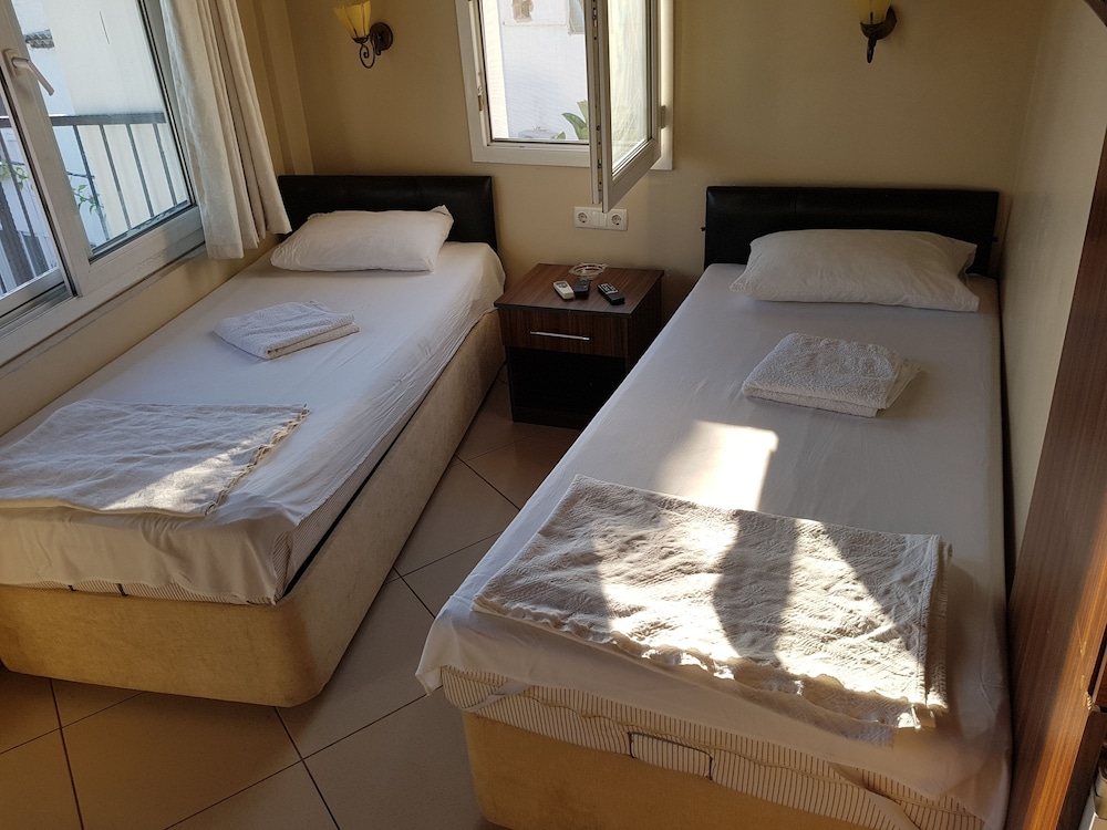 Durak Hotel 4/36