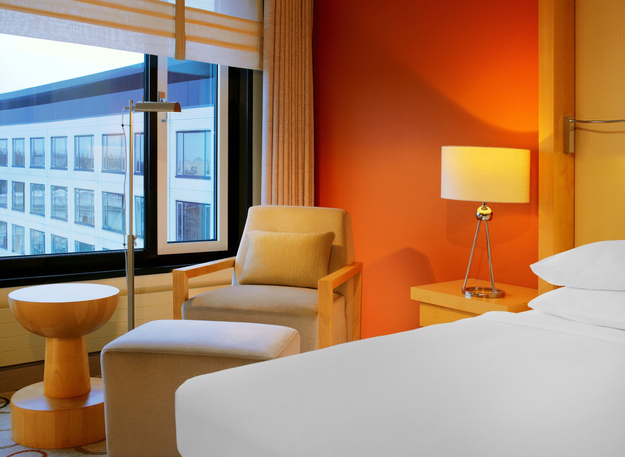 غرفة كلاسيكية بسرير كينج، SHERATON BERLIN GRAND HOTEL ESPLANADE 3/6