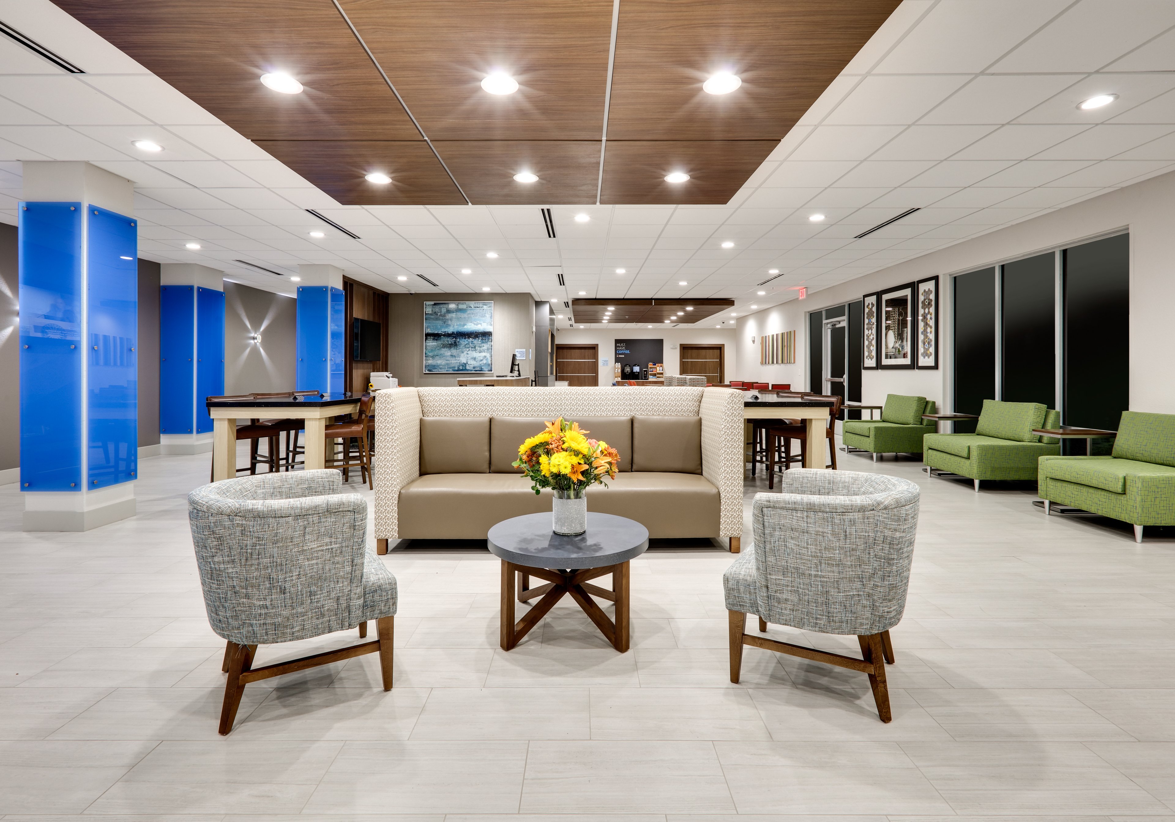 Holiday Inn Express & Suites Plano - The Colony 25/63