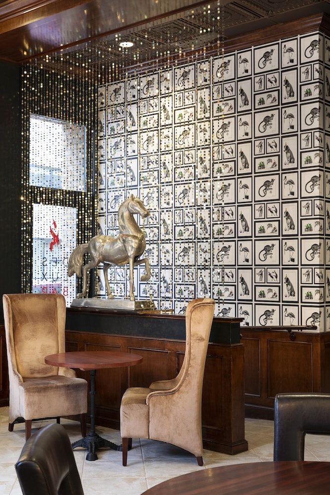 Des Lux Hotel 30/62