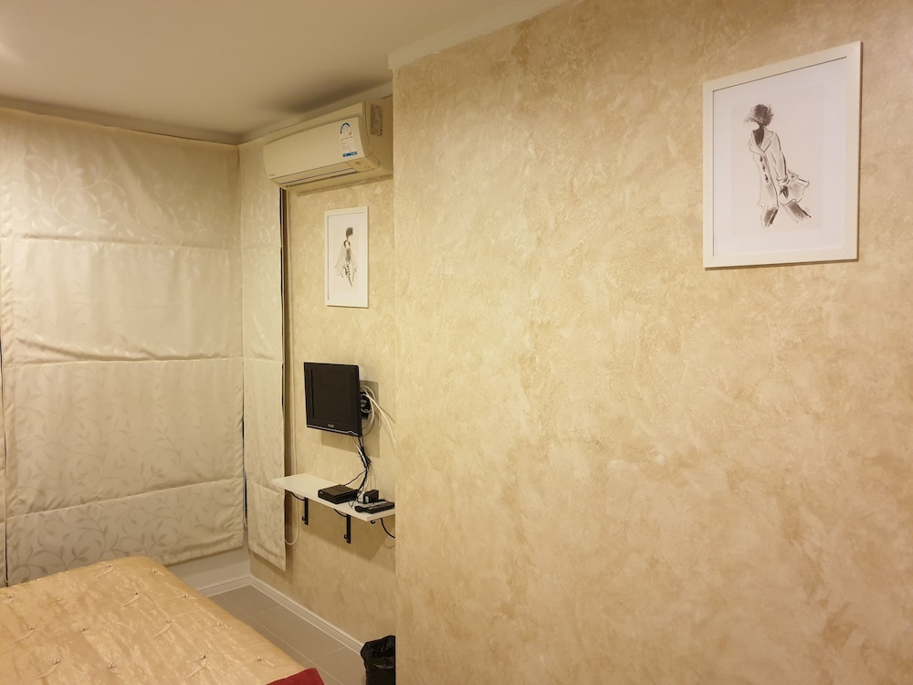 The Relaxing Room Lumpini Beach Jomtien 24/47