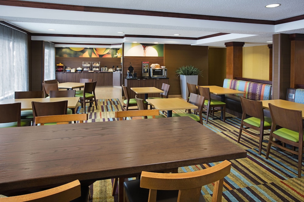 Fairfield Inn And Suites By Marriott Merrillville 24/27