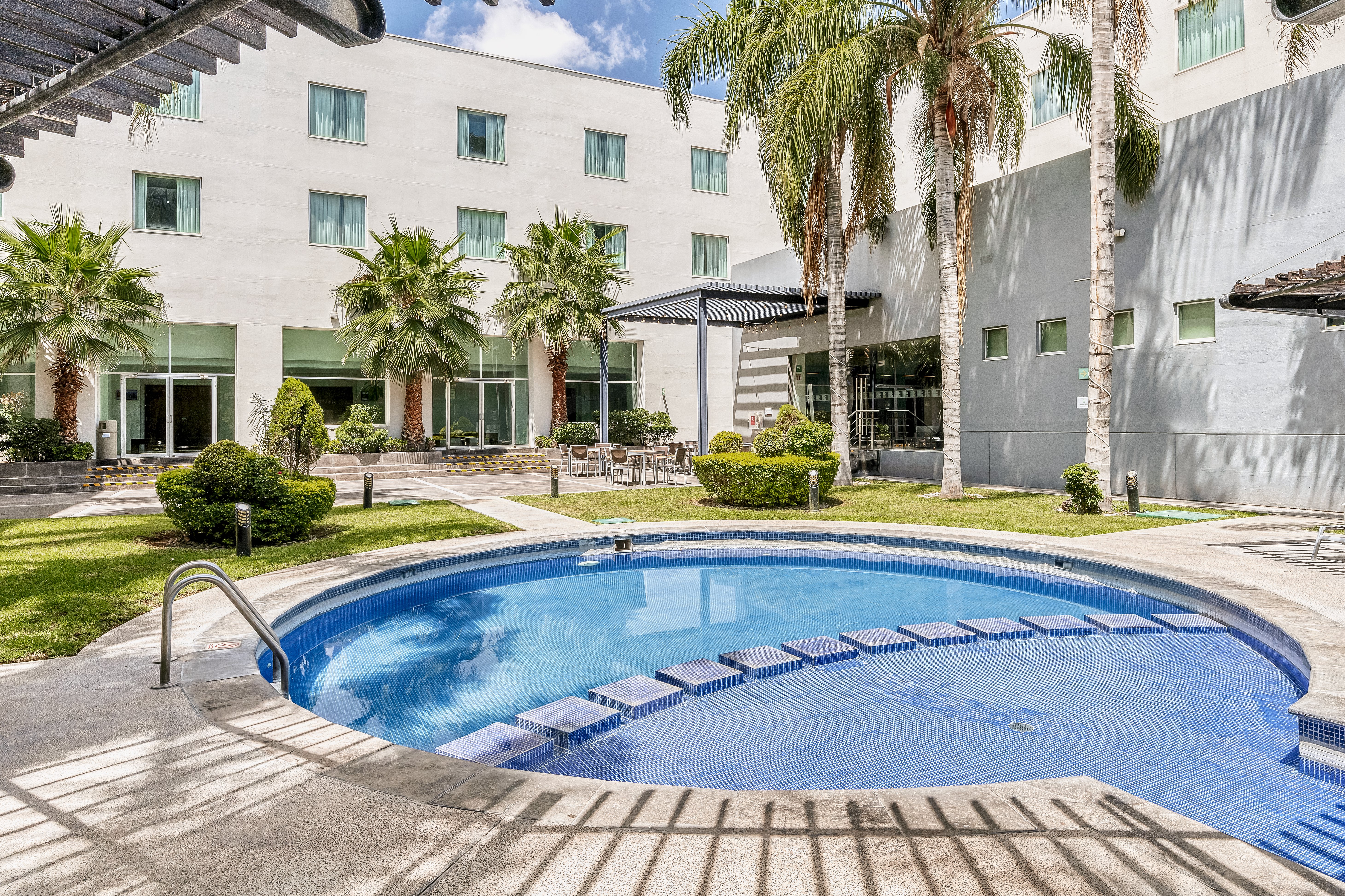 Fiesta Inn Express San Luis Potosi Oriente 46/50
