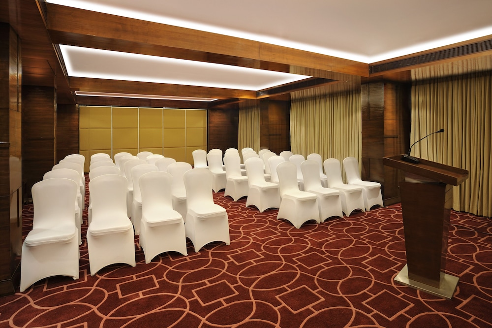 Four Points By Sheraton Ahmedabad 20/41