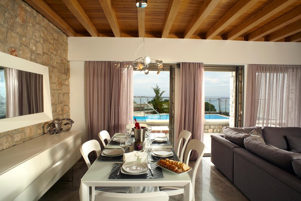 Blue Dream Luxury Villas 46/60