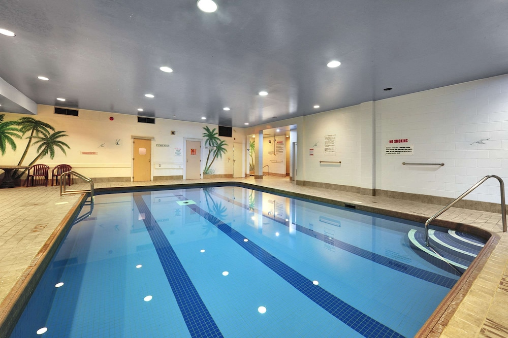 Travelodge By Wyndham Simcoe 19/50