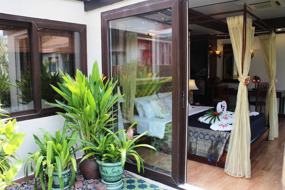 P P Palmtree Resort 9/50