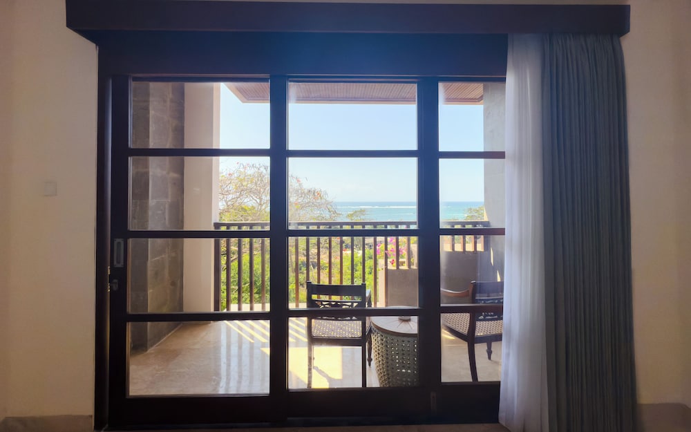 Bali Tropic Resort And Spa 38/72