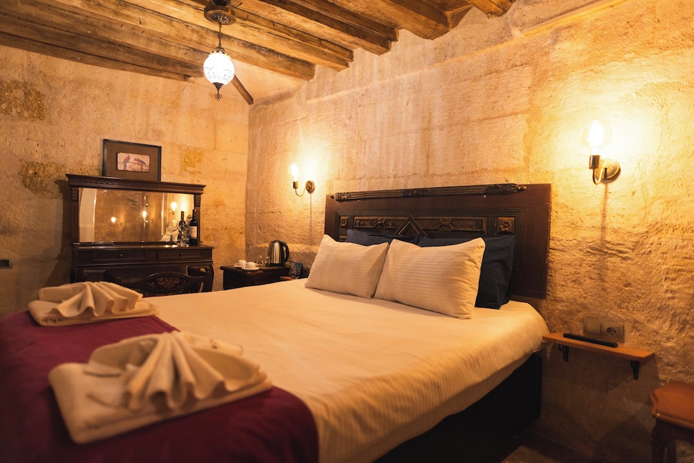 Roca Cappadocia 12/50