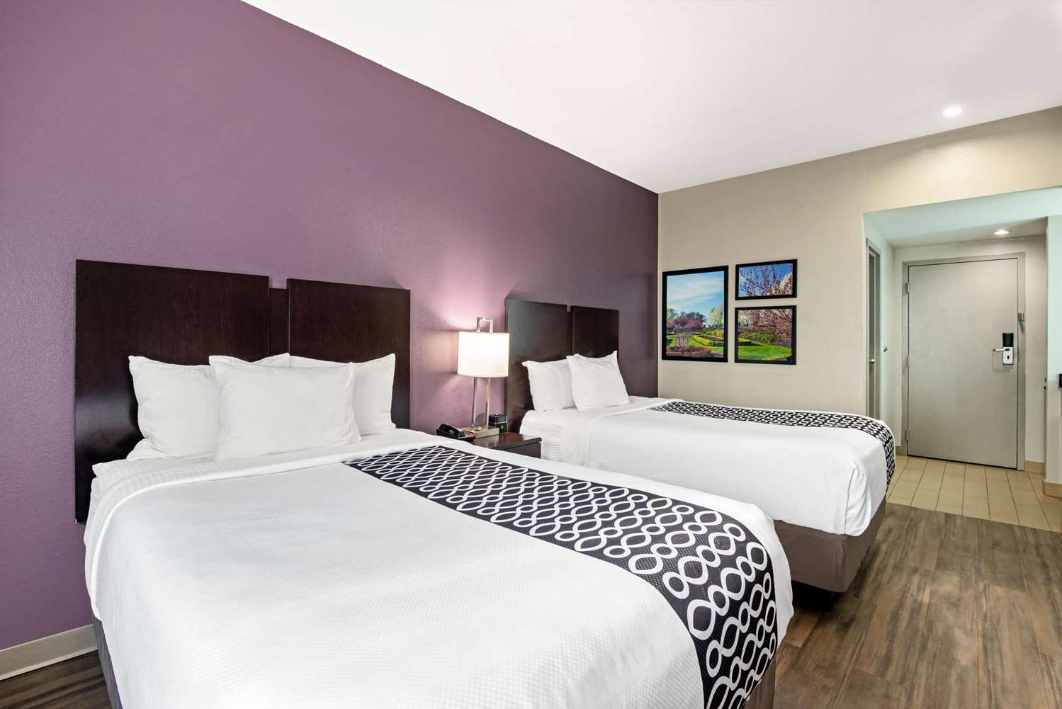 La Quinta Inn & Suites by Wyndham New Cumberland-Harrisburg 3/36