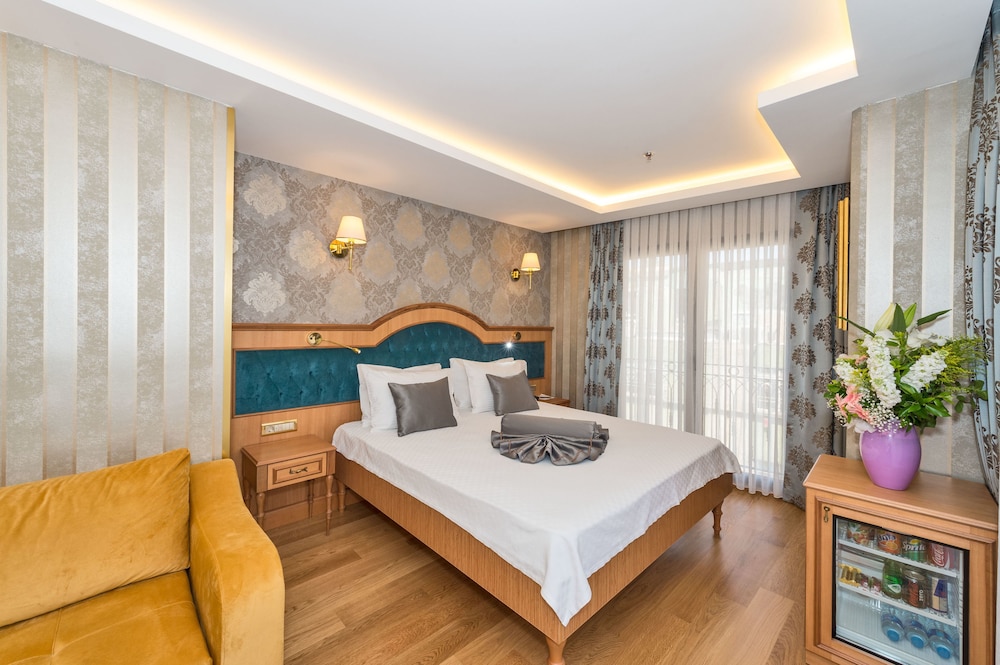 Aprilis Gold Hotel 7/50