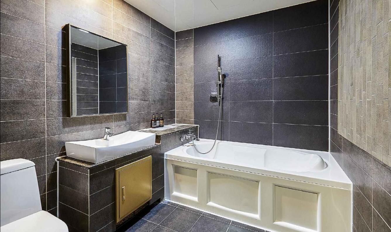 Suwon Hotel Pacific 37 30/35