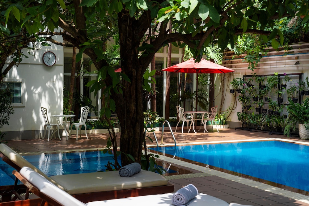Skyline Boutique Hotel 46/50