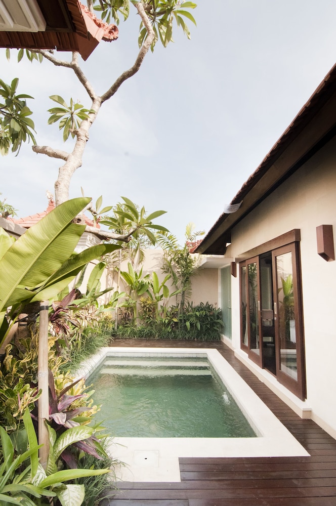 Villa Puspa 32/48