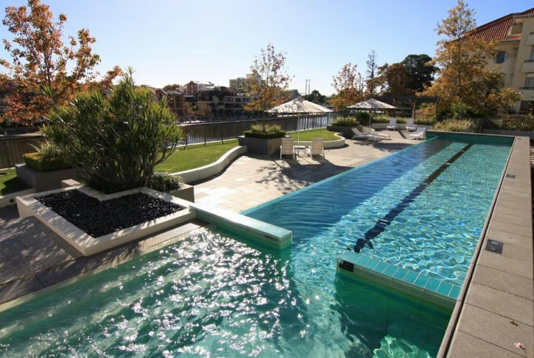 East Perth Suites Hotel 8/14