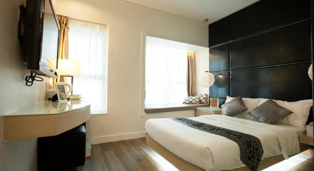 M1 Hotel 12/36