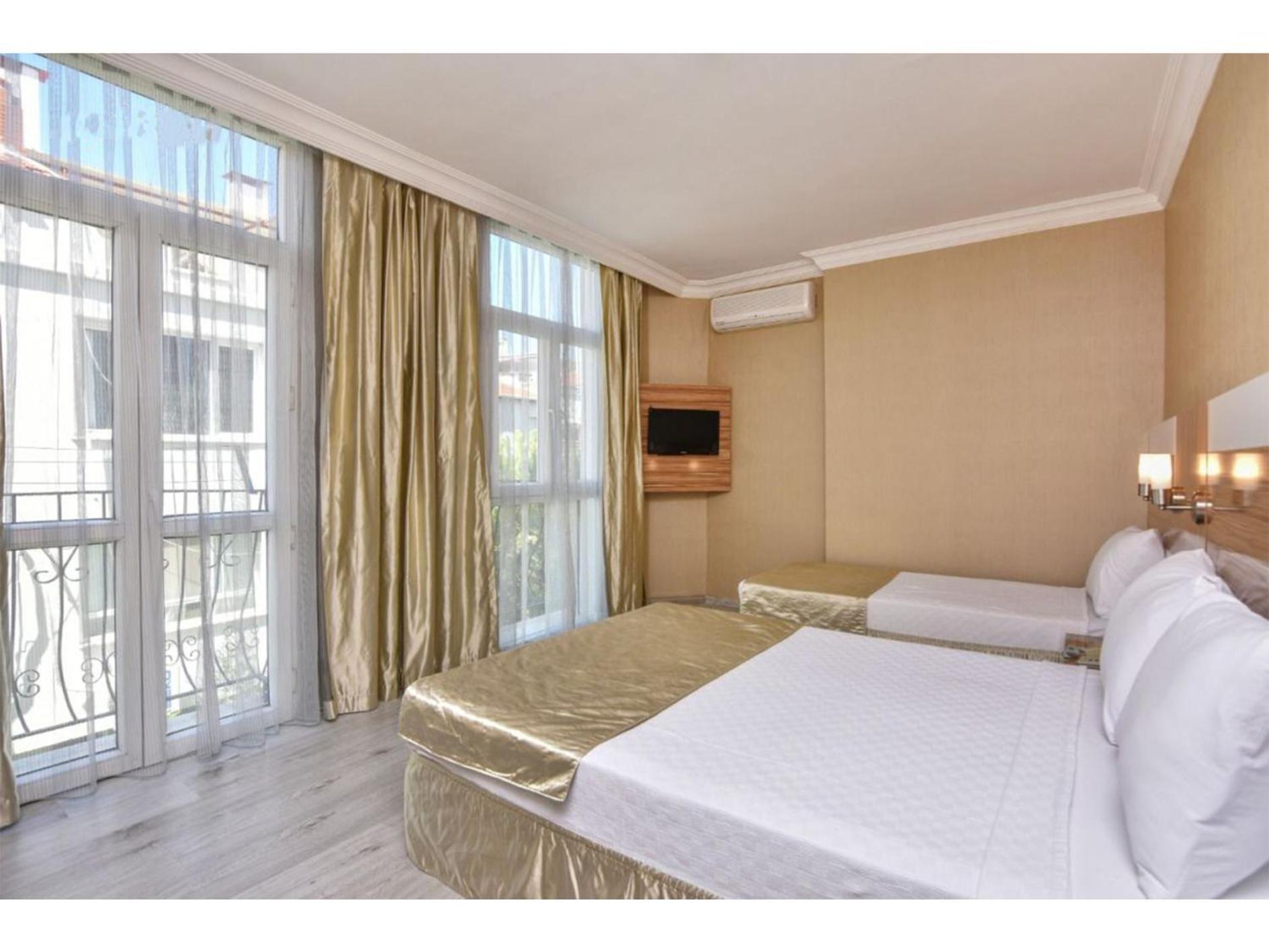 Acem Hotel 12/50