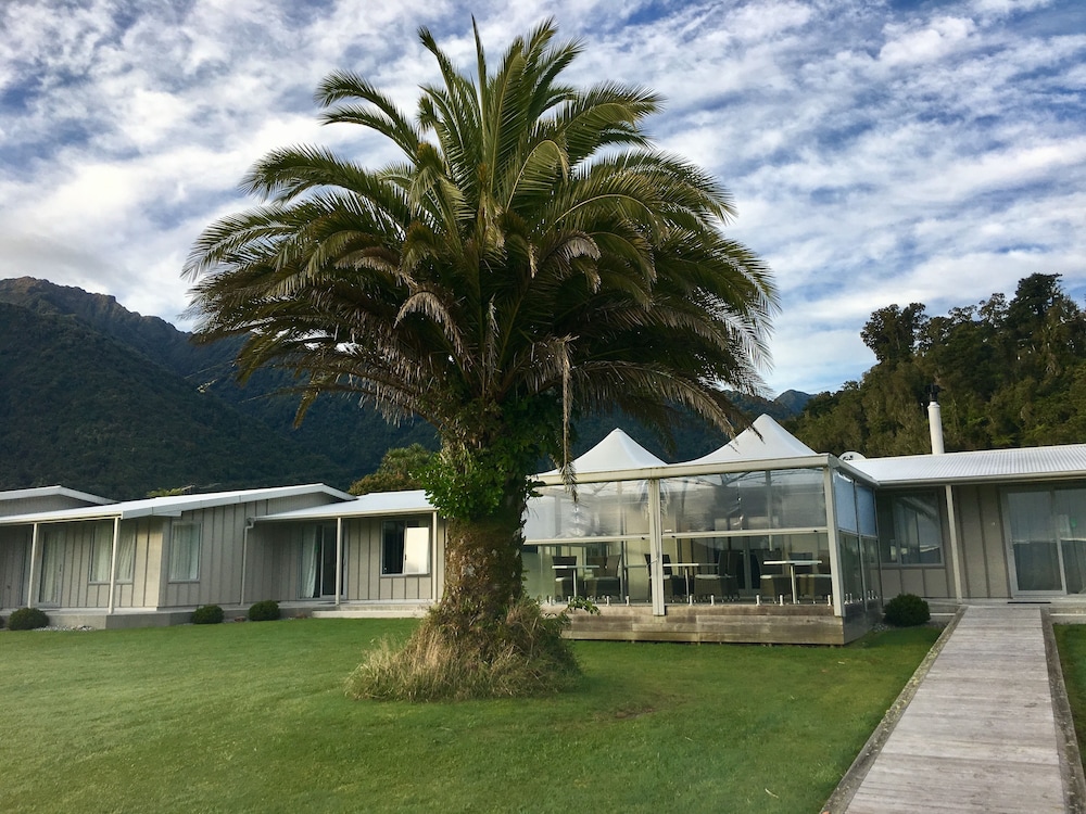 Franz Josef Oasis 46/54