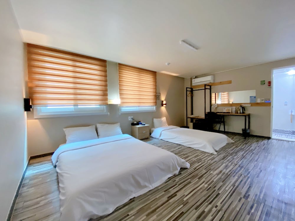 Pohang Stay Inn Hotel 9/37