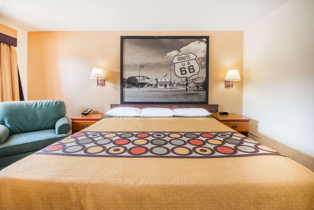 Super 8 By Wyndham Tulsa/Arpt/St Fairgrounds 22/33