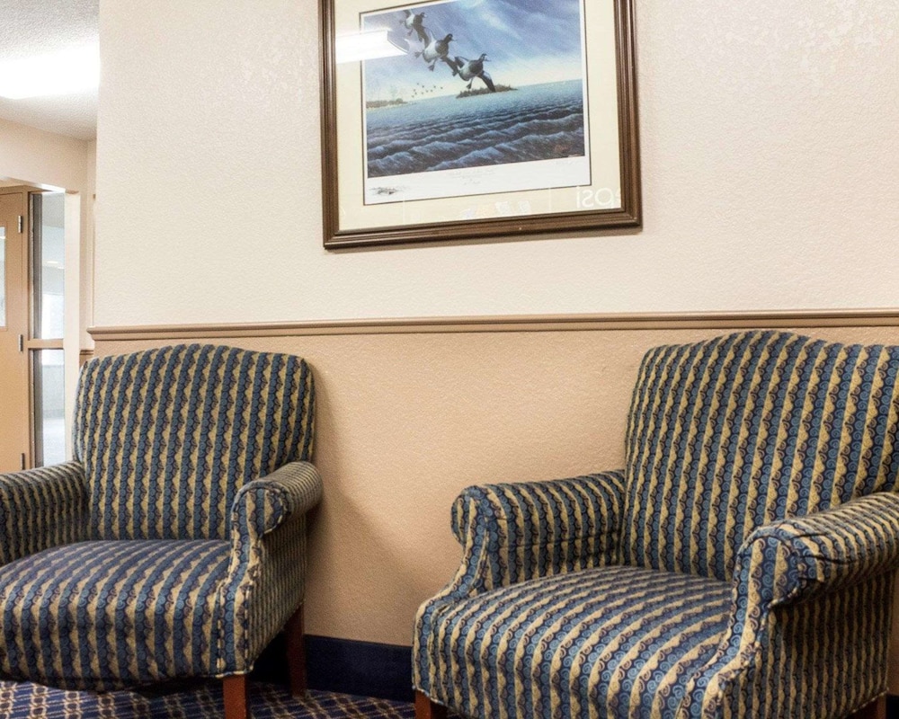 Rodeway Inn Fargo 15/39