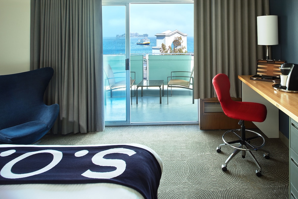 Hotel Zephyr 44/51