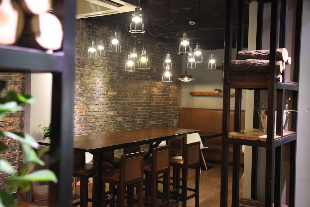 FISH INN EAST NANJING ROAD 36/50