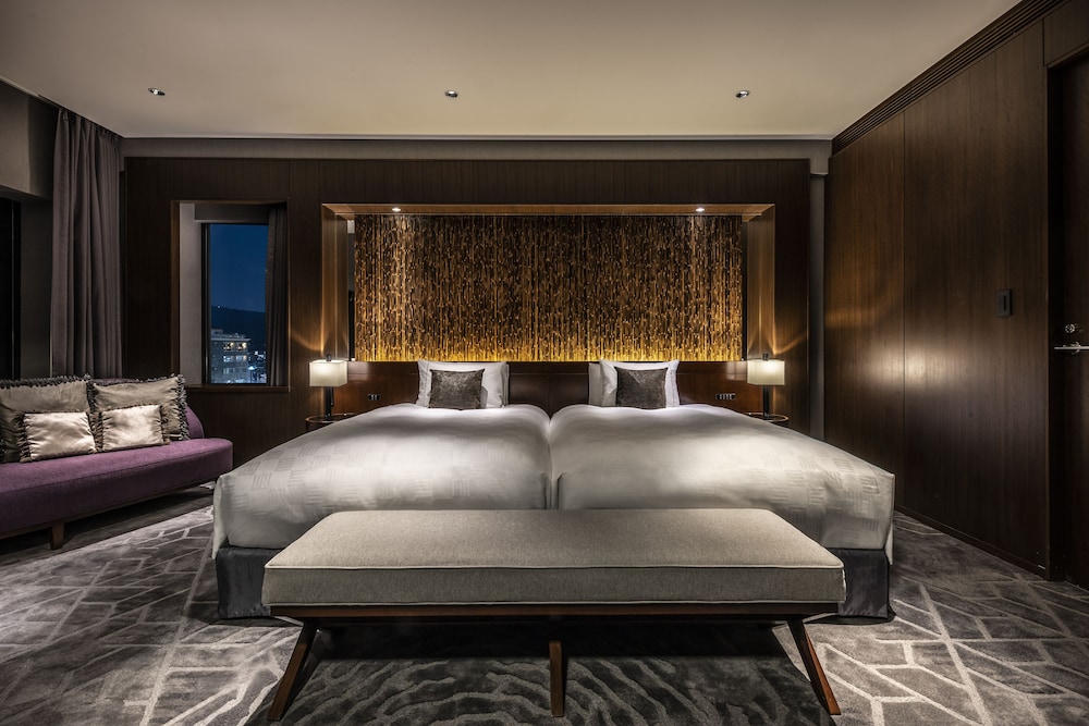Suite, Twin Beds, Premium Floor