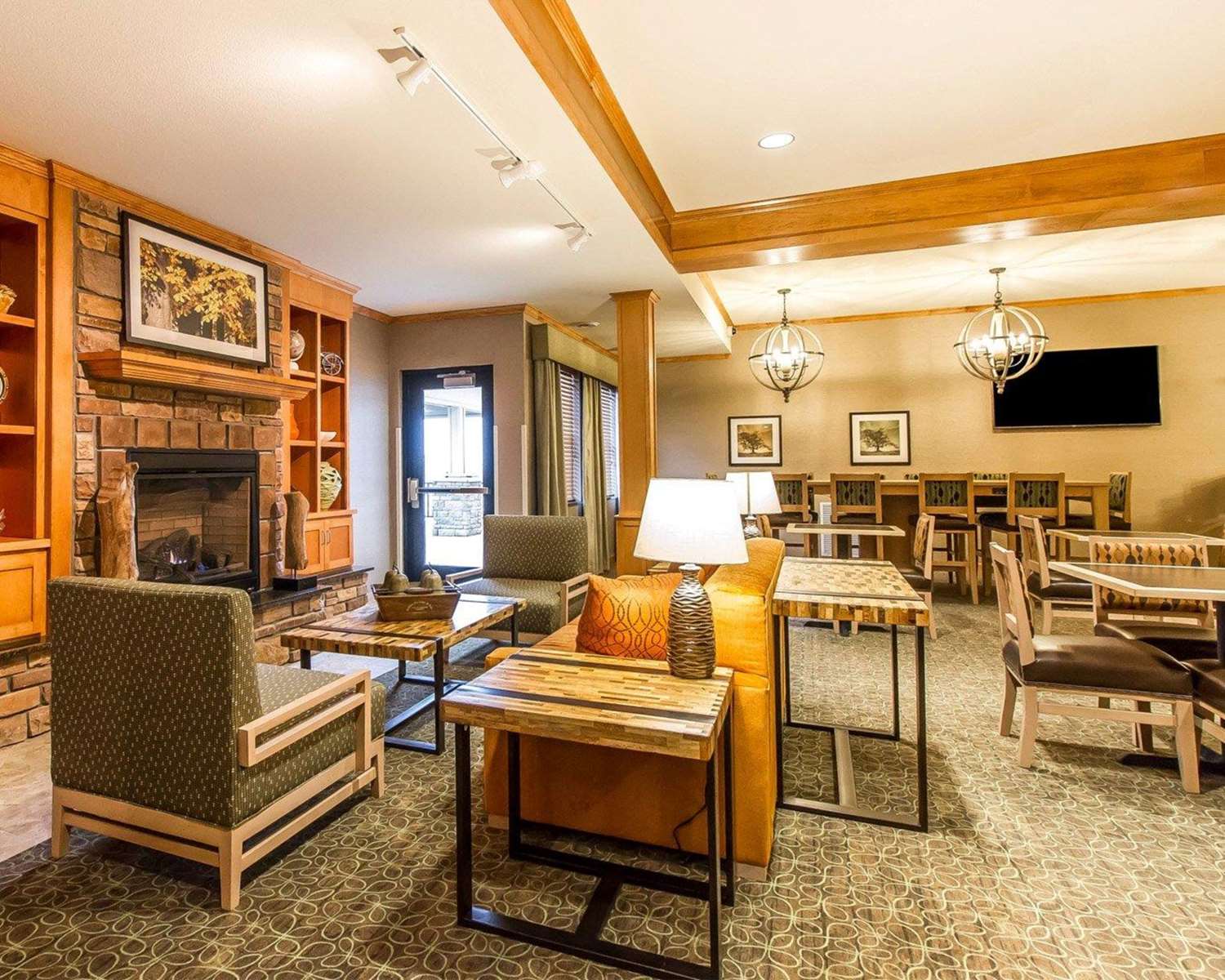 MainStay Suites Stanley 28/46