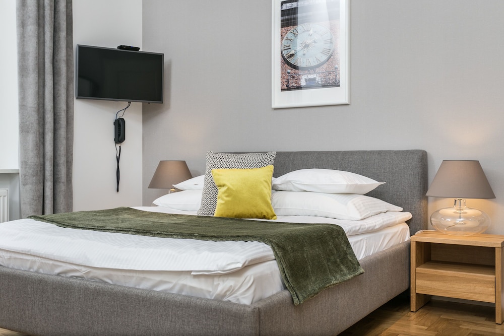 Venetian House Market Square Aparthotel 10/47