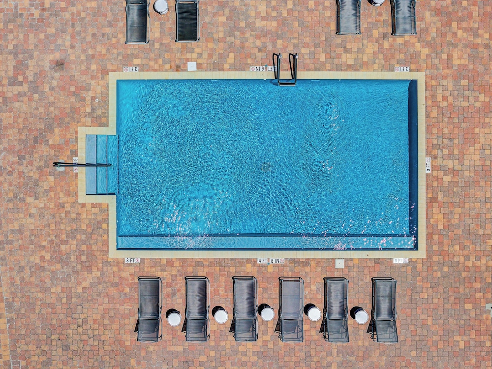 Beach House Inn 26/50