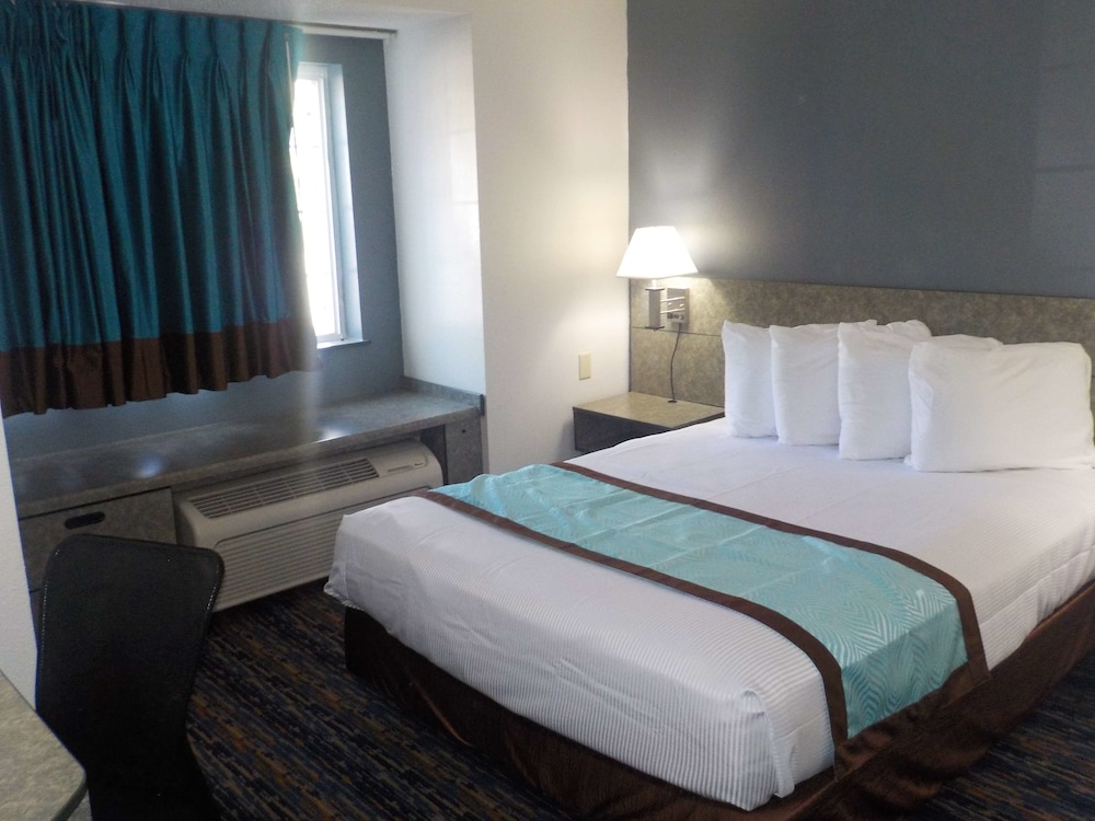 MJ Inn & Suites Marienville 8/20