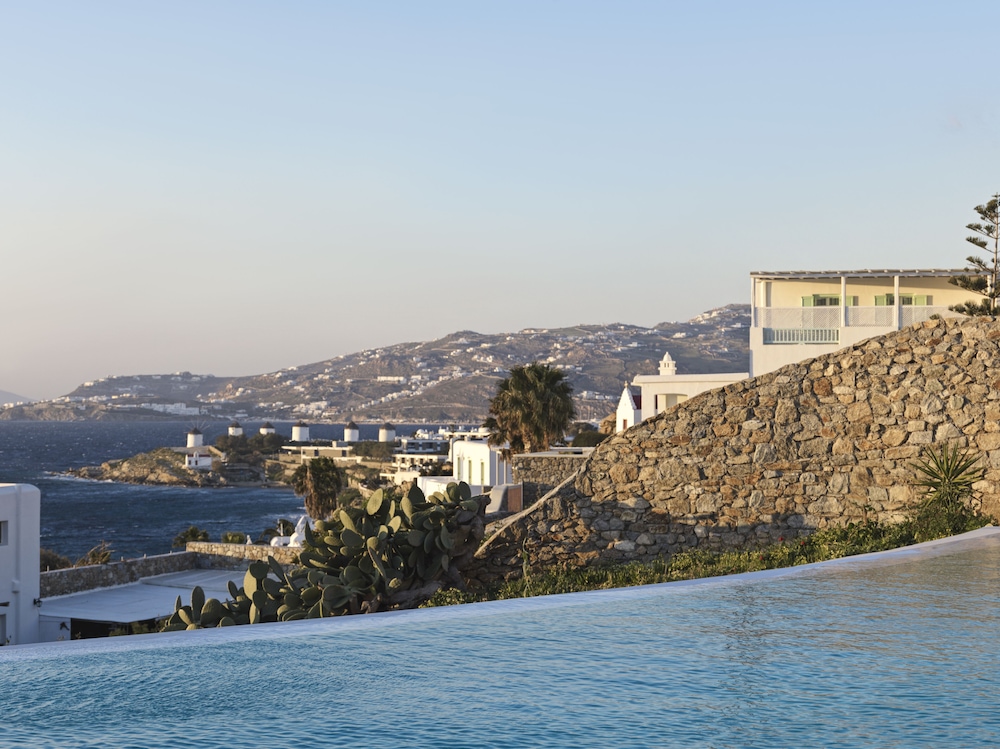 Mykonos Earth Suites 59/70