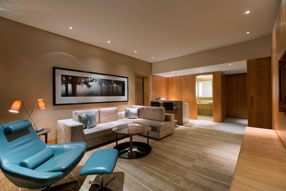 Sheraton Grand Bangalore Hotel At Brigade Gateway 37/67