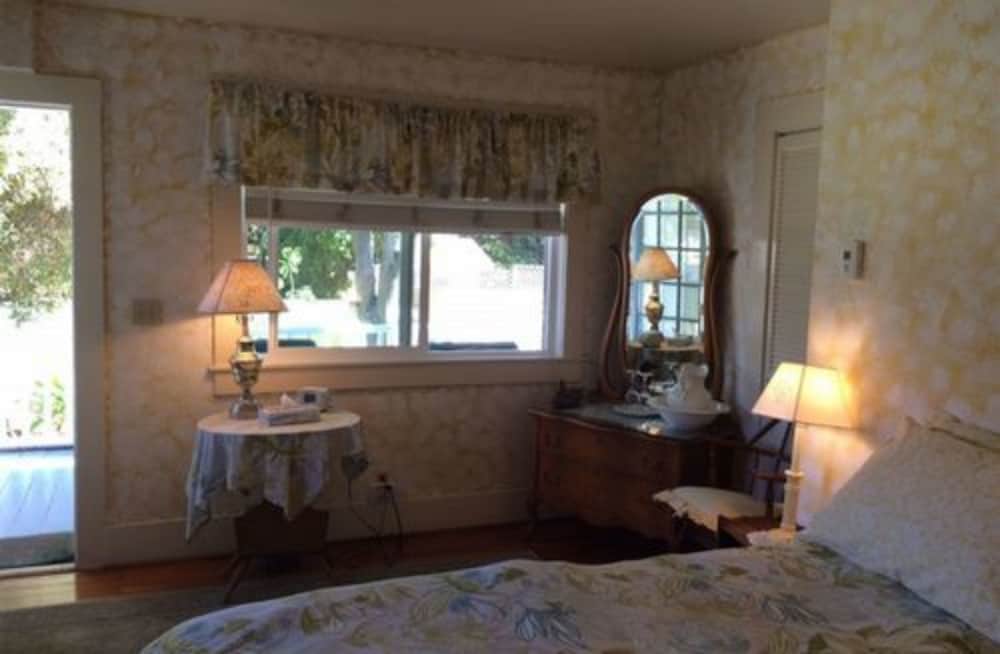 Secret Garden Inn 39/73