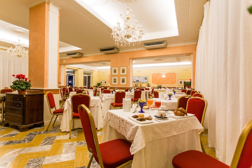 Mariano Iv Palace Hotel 29/42