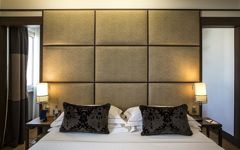 The Independent Hotel 24/62