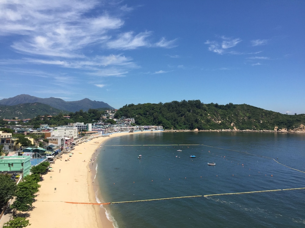 Warwick Hotel Cheung Chau 44/48
