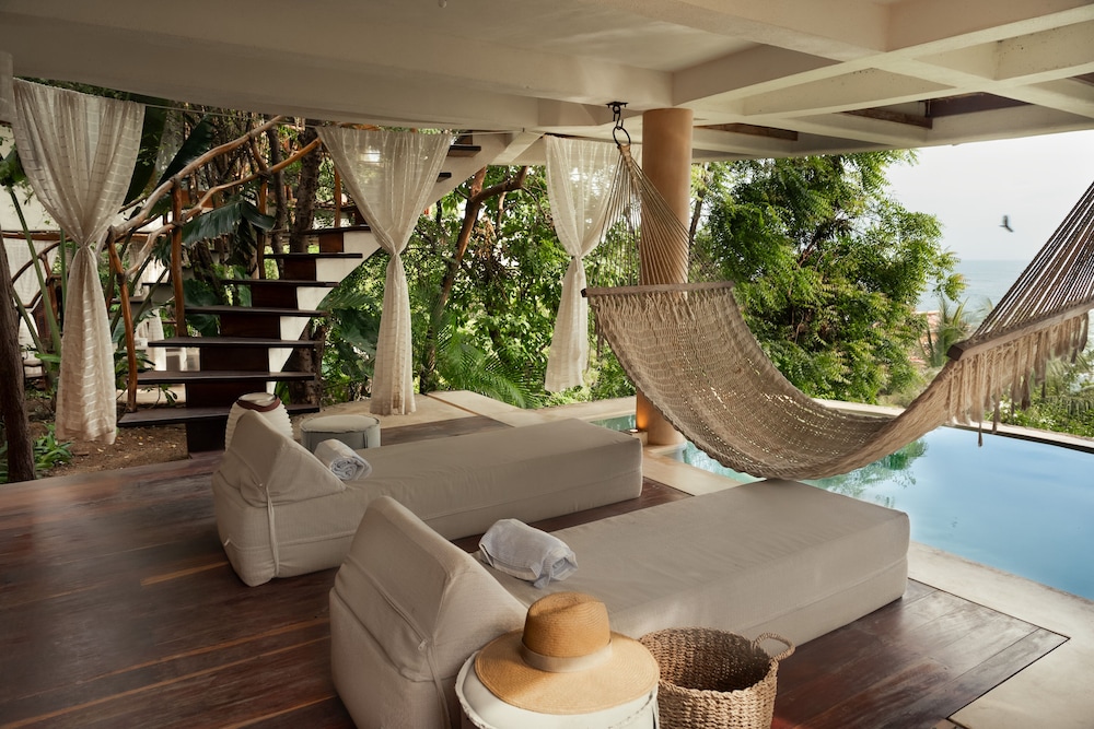 Zoa Hotel 47/67