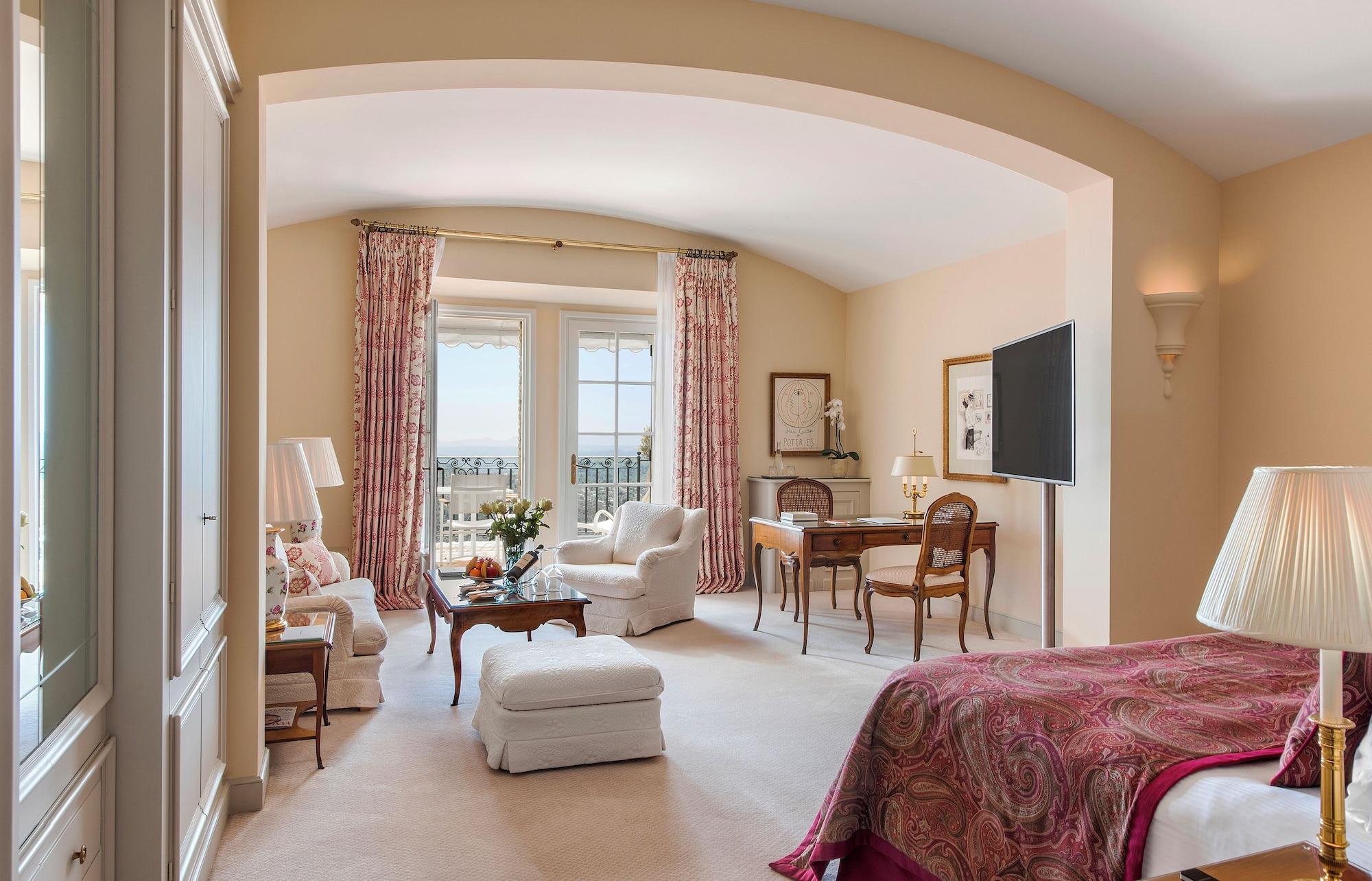 Junior Suite, Deluxe