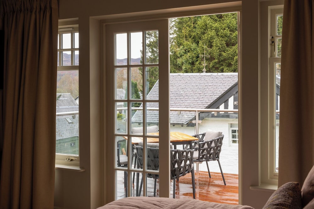Pine Trees Hotel Pitlochry 35/65