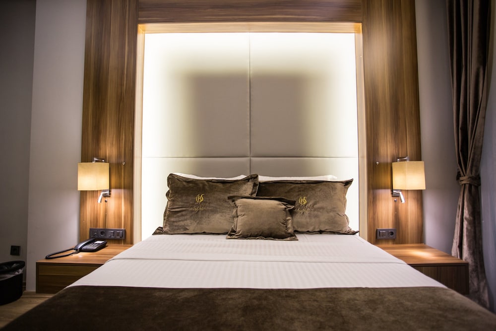 Beyond Style Hotel 20/68