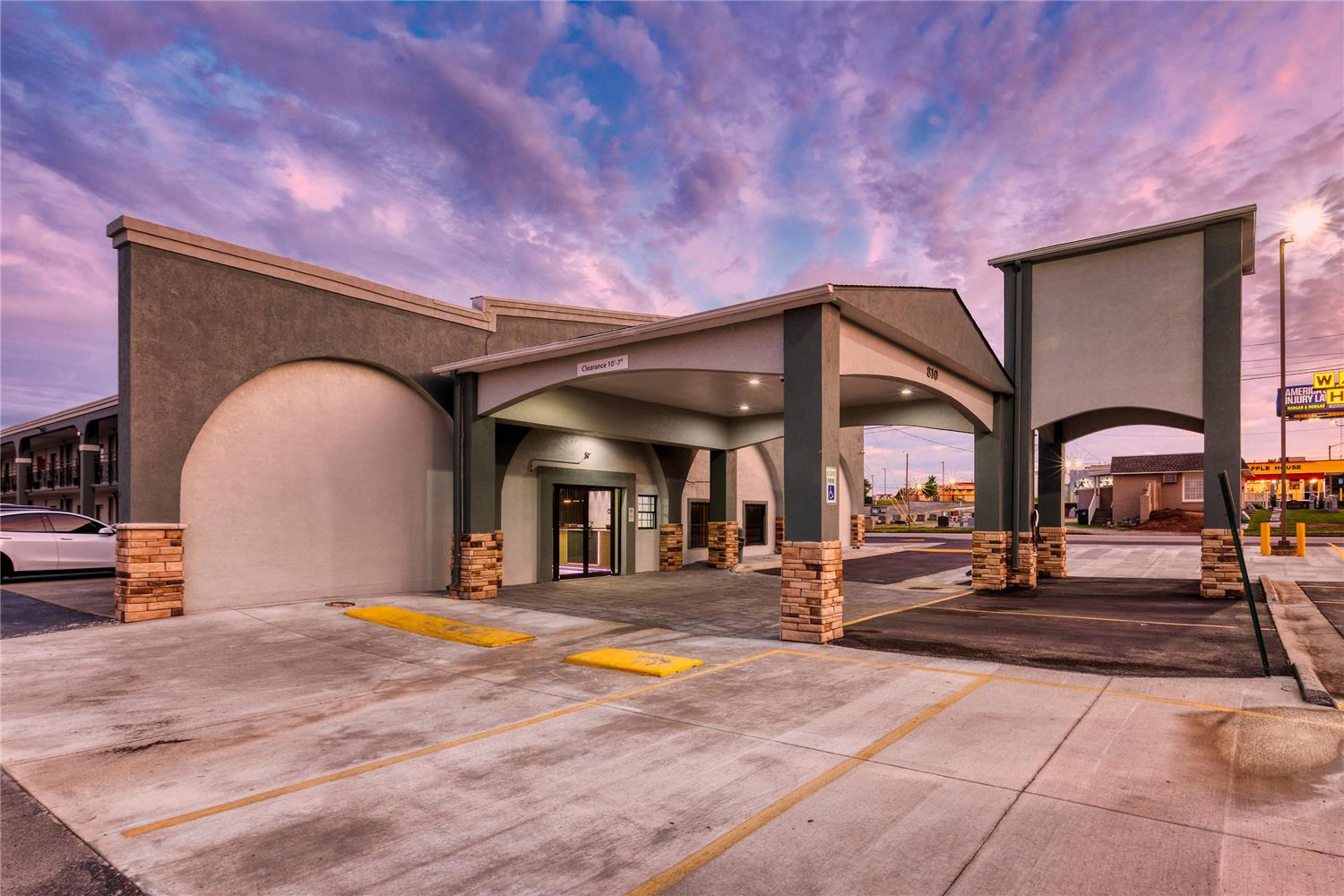 Clarion Pointe Decatur River City 35/41
