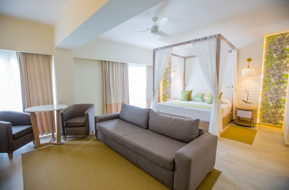 Grand Sirenis Punta Cana Resort 53/79