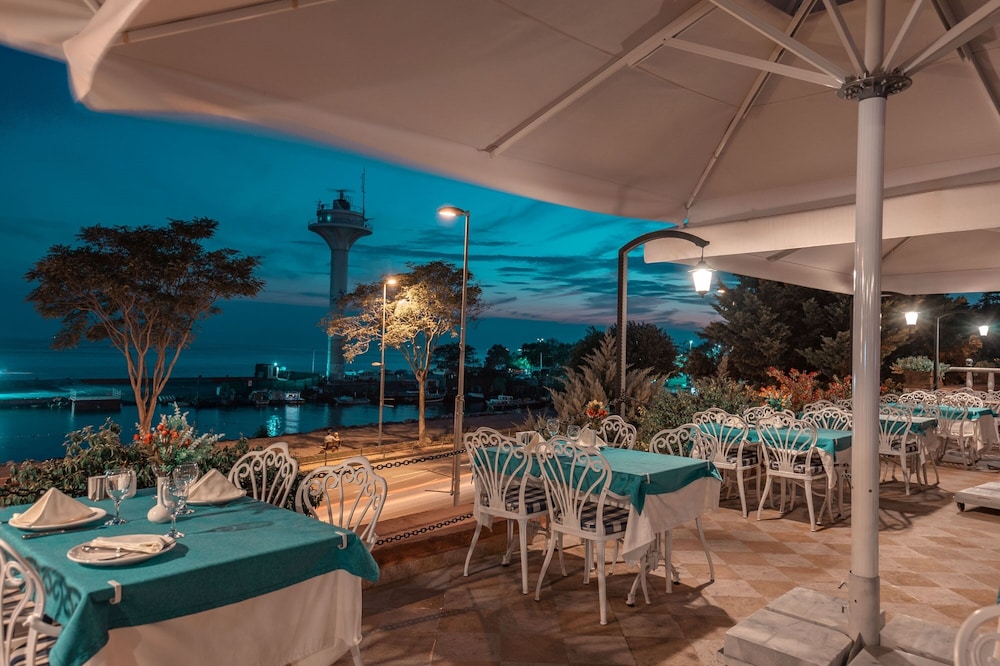 Seven Hills Palace & Spa 57/72