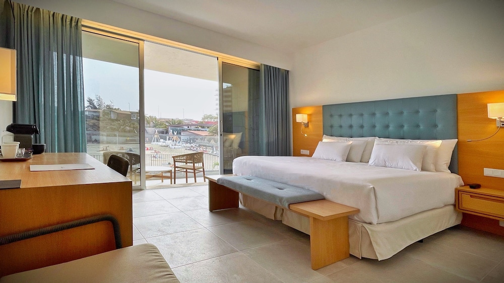 Barcelo Praia Cape Verde 12/50