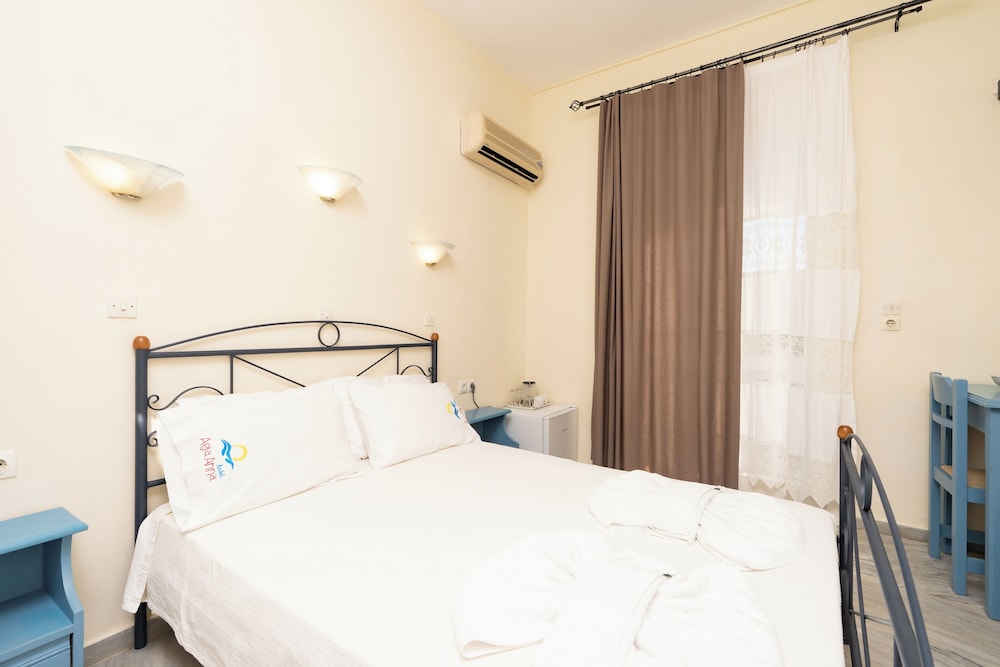 ROMANTIC, DOUBLE BED, SEA VIEW